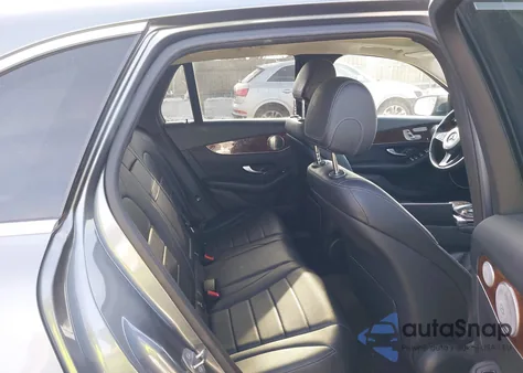 2016 Mercedes-Benz Glc 300 4Matic from USA, damaged, VIN WDC0G4KB8GF111558